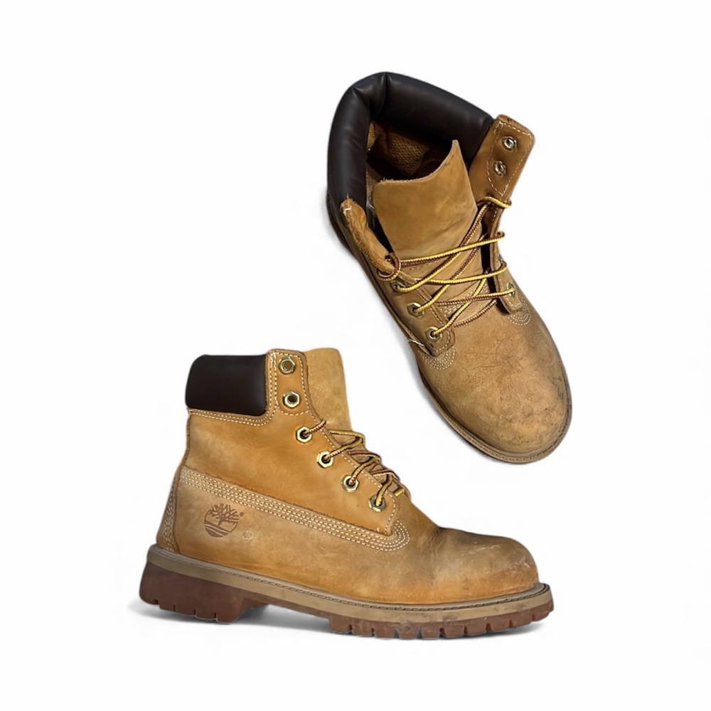 Y2K Timberland Boots – Size 4